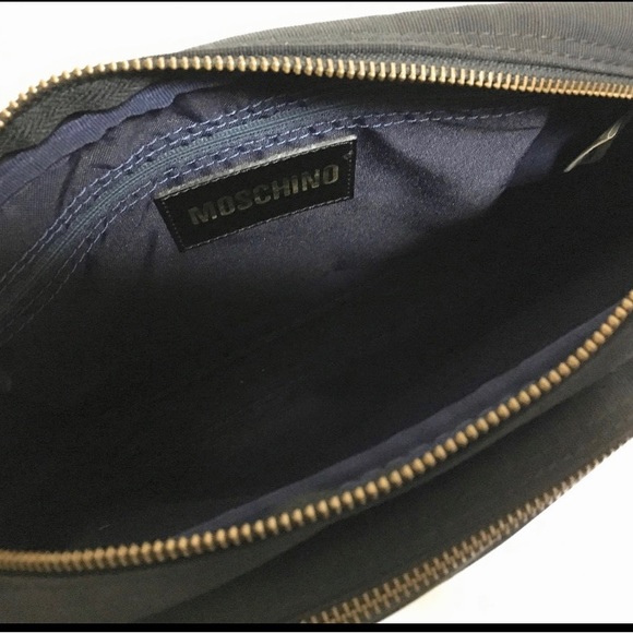 Vintage Moschino Crossbody - Picture 5 of 7